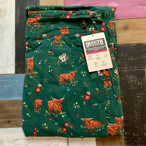 NWT Duluth Small Heirloom Gardening Bib Overalls Green Highland Cow Smallx33 - Picture 2 of 12